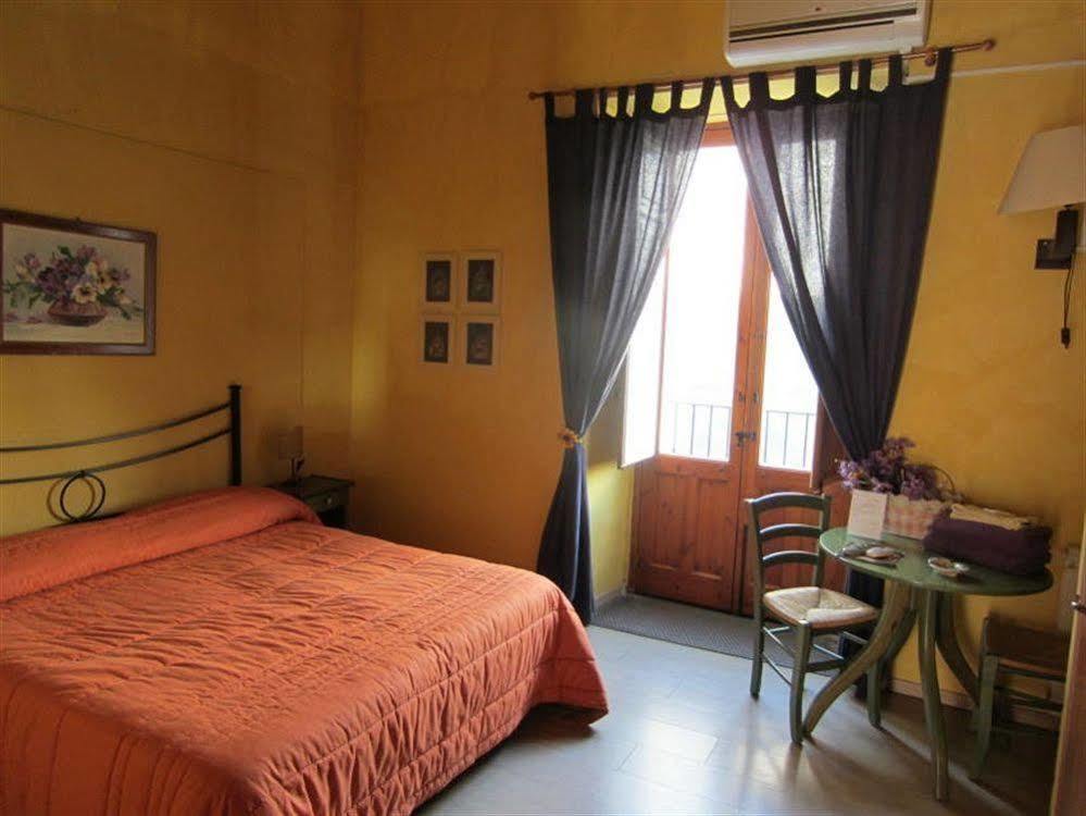 I Vespri Bed & Breakfast Catania Exterior photo
